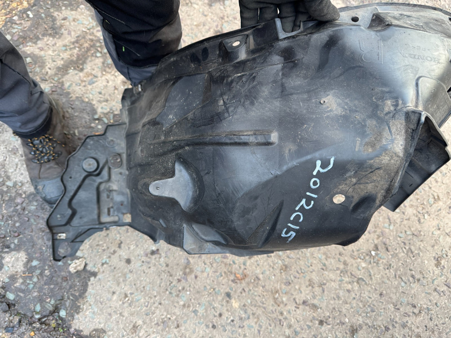 2010-15 GENUINE HONDA JAZZ FRONT RIGHT SPLASH GUARD ARCH LINER 74101-TF0