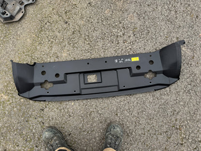 2023/24 Land Rover Defender L663 Front Bumper Top Trim L8b28a100a