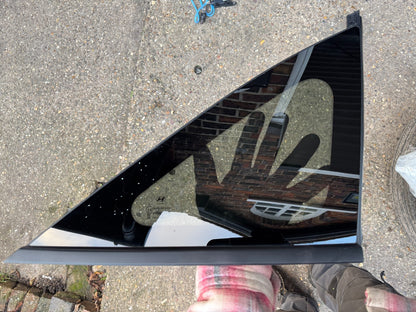 2022 HYUNDAI TUCSON MK4 NX4 REAR RIGHT SIDE QUARTER WINDOW GLASS 87820N70