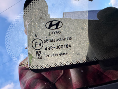 2022 HYUNDAI TUCSON MK4 NX4 REAR RIGHT SIDE QUARTER WINDOW GLASS 87820N70