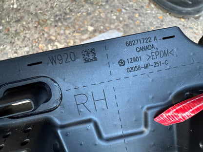 JEEP B-Pillar Belt Body Side Seal, Right - Mopar (68271722AF)