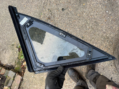 2022 HYUNDAI TUCSON MK4 NX4 REAR RIGHT SIDE QUARTER WINDOW GLASS 87820N70