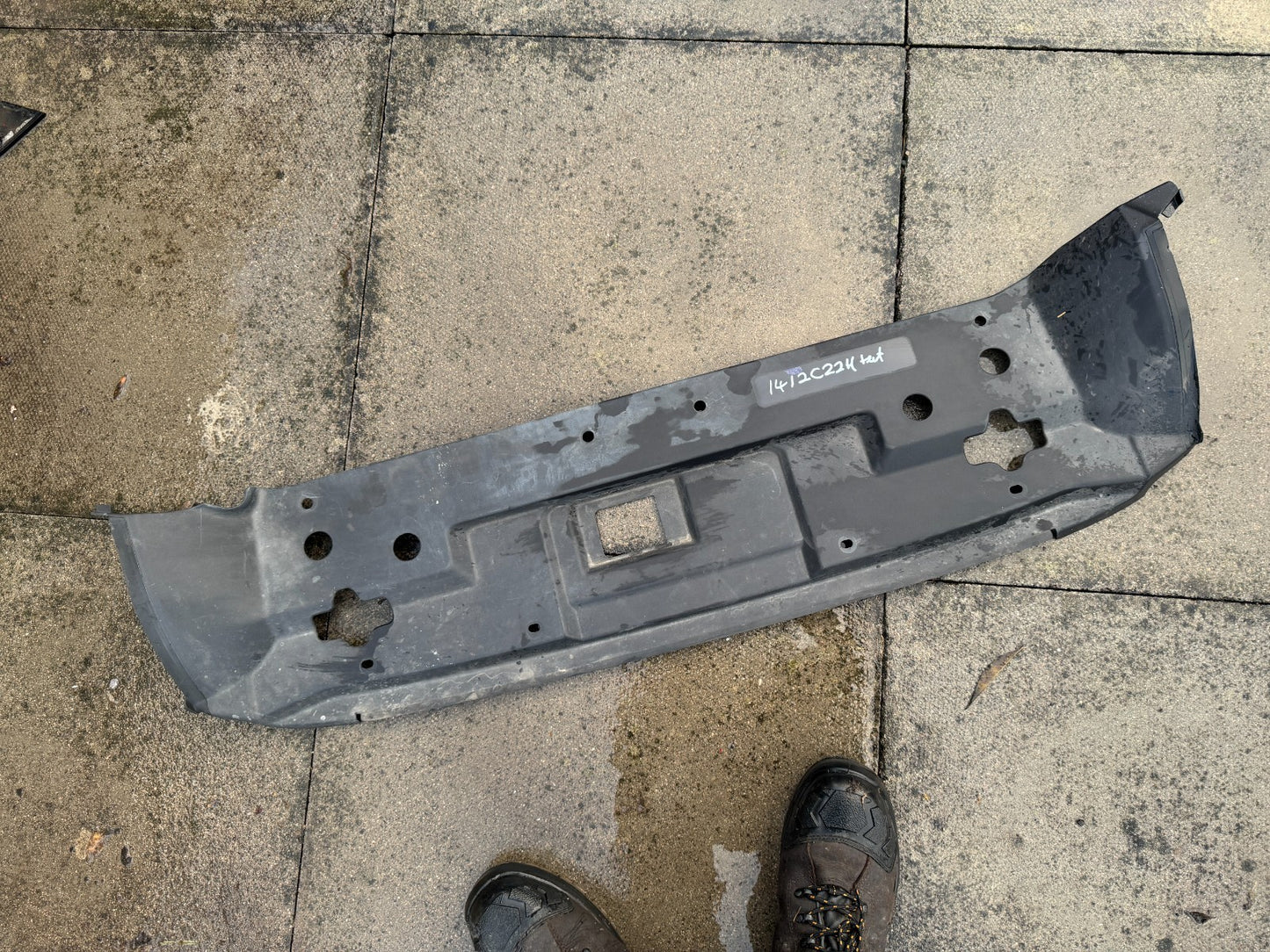 2023/24 Land Rover Defender L663 Front Bumper Top Trim L8b28a100a