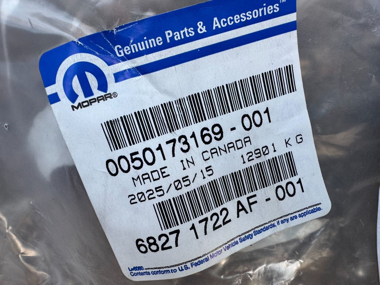 JEEP B-Pillar Belt Body Side Seal, Right - Mopar (68271722AF)