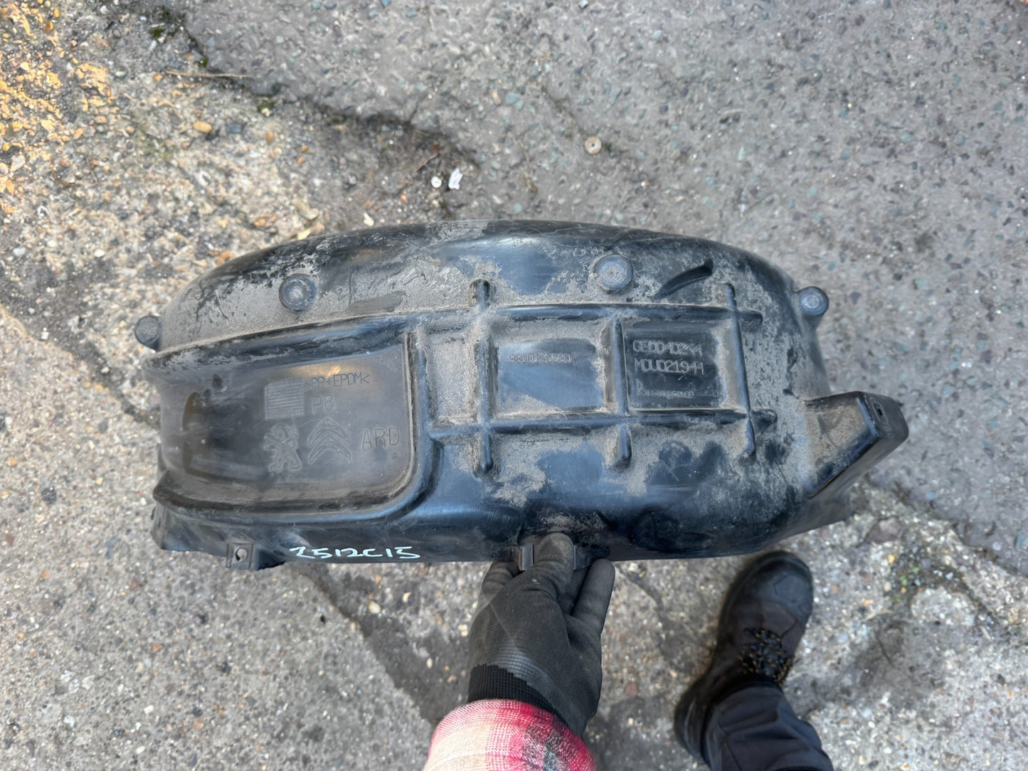 PEUGEOT 3008 MK2 2016-2024 Right Rear Wheel Arch Wing Liner OEM 9810125580