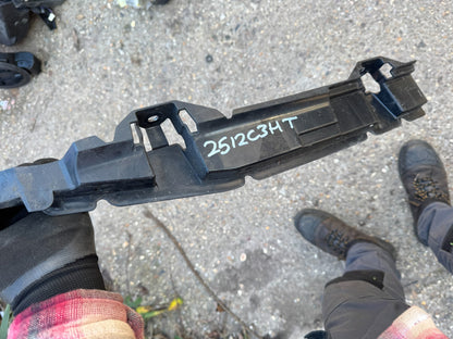 BMW G21 Bumper Bracket Rear Right 7469366 330e 2020 RHD 17535677