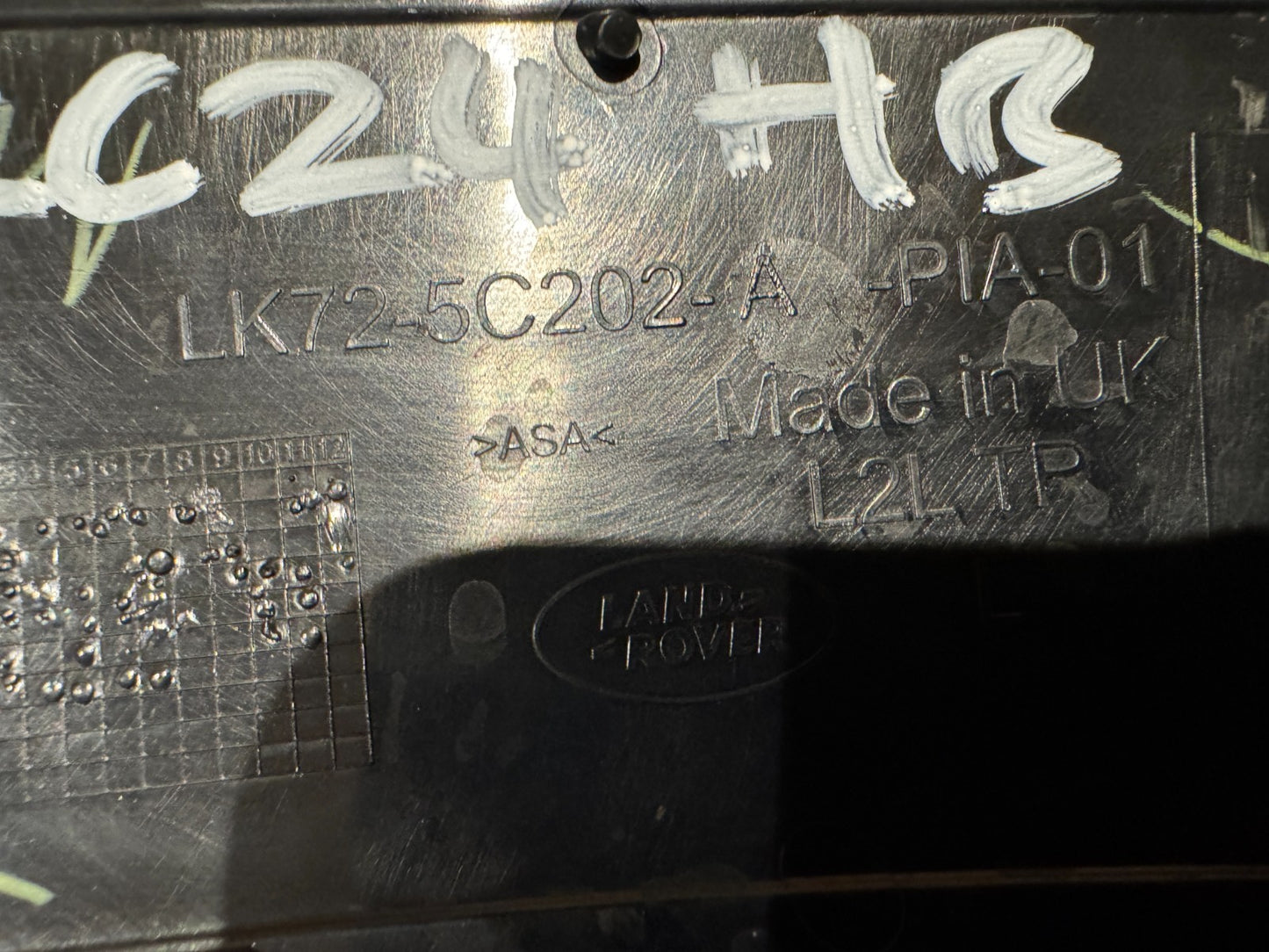 GENUINE LAND ROVER DISCOVERY SPORT L550 REAR BUMPER LEFT SIDE TRIM LK72-5C201-A