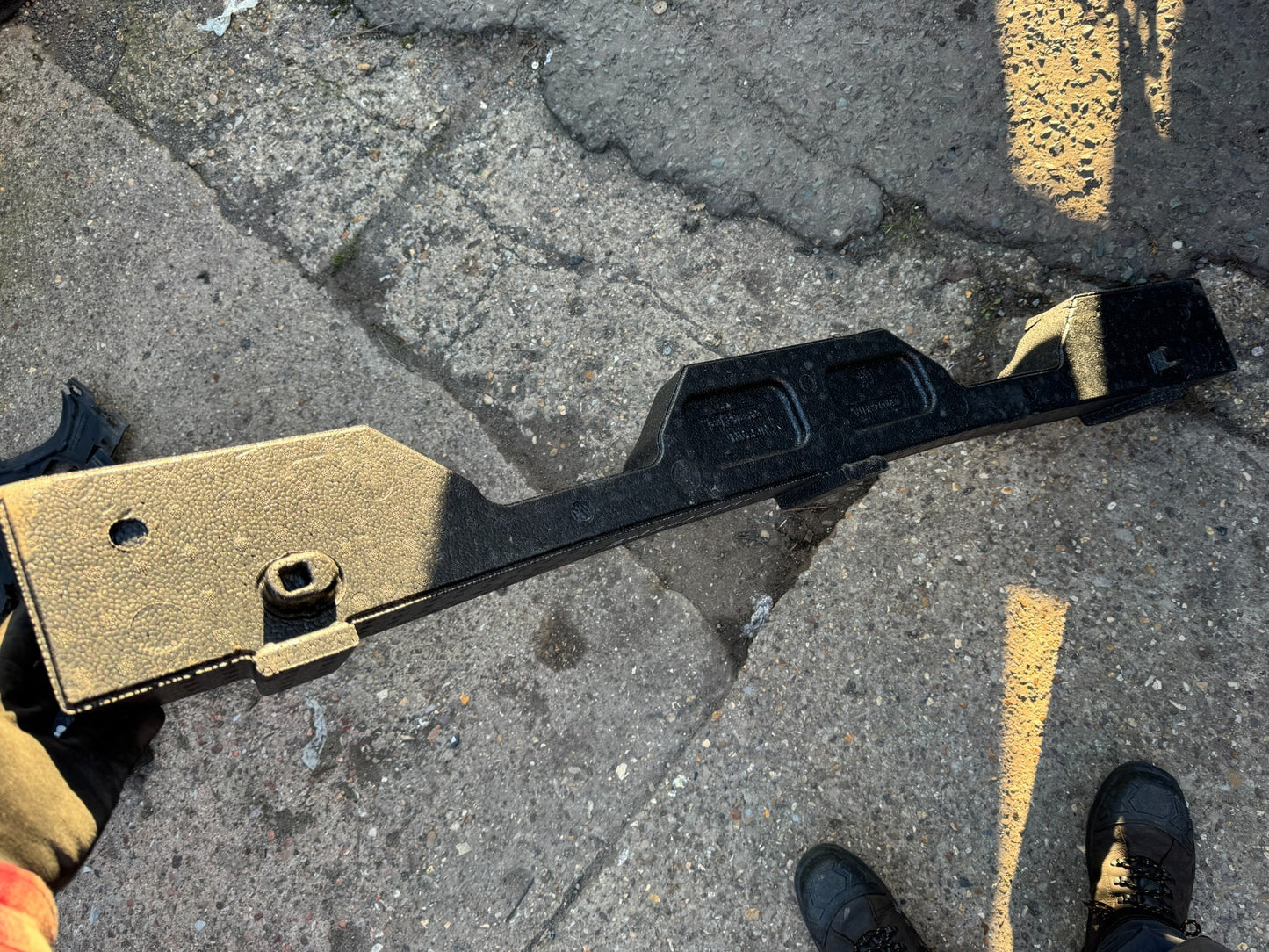 NISSAN LEAF BUMPER FOAM REAR 2018-2024 85090-5SH1A