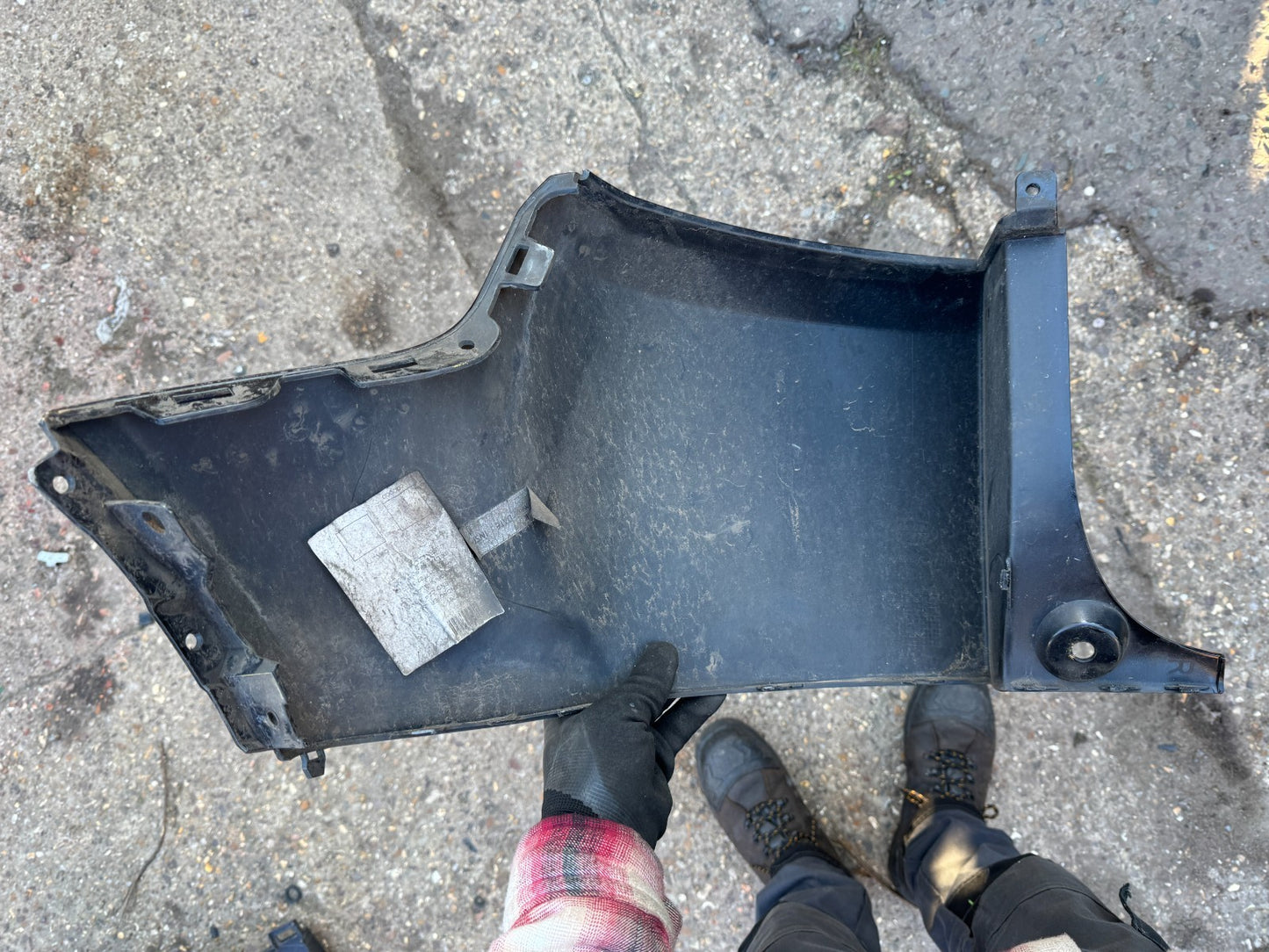 2017 RANGE ROVER EVOQUE REAR RIGHT BUMPER CORNER BJ3217926A