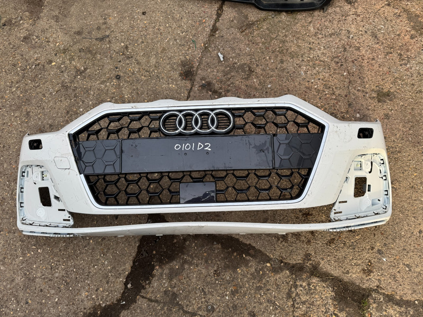 2025 GENUINE AUDI A1 SE FRONT BUMPER 2019 ONWARDS 82A807437A DAMAGED