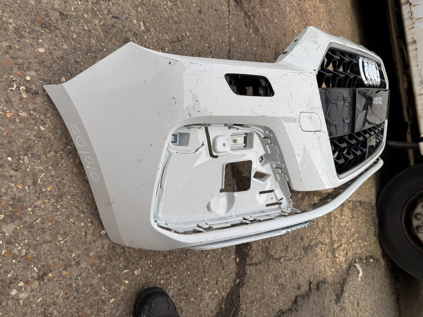 2025 GENUINE AUDI A1 SE FRONT BUMPER 2019 ONWARDS 82A807437A DAMAGED