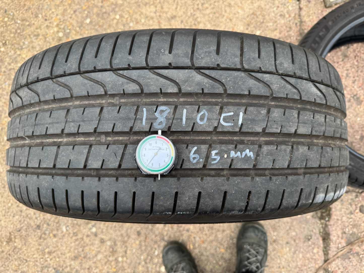 265/40R22 Pirelli PZero JLR 106Y 6.5 mm 2654022 1mm scratch 6.5mm 2023 tyre