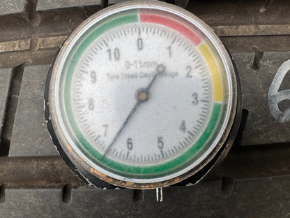 265/40R22 Pirelli PZero JLR 106Y 6.5 mm 2654022 1mm scratch 6.5mm 2023 tyre