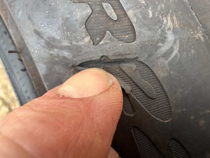 265/40R22 Pirelli PZero JLR 106Y 6.5 mm 2654022 1mm scratch 6.5mm 2023 tyre