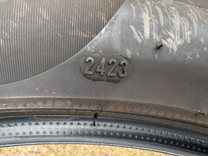 265/40R22 Pirelli PZero JLR 106Y 6.5 mm 2654022 1mm scratch 6.5mm 2023 tyre