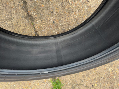 265/40R22 Pirelli PZero JLR 106Y 6.5 mm 2654022 1mm scratch 6.5mm 2023 tyre