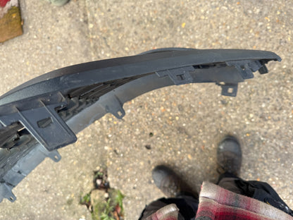 TOYOTA C-HR MK1 FACELIFT 2020-2023 FRONT BUMPER GRILL 52129-F4110 Scratched