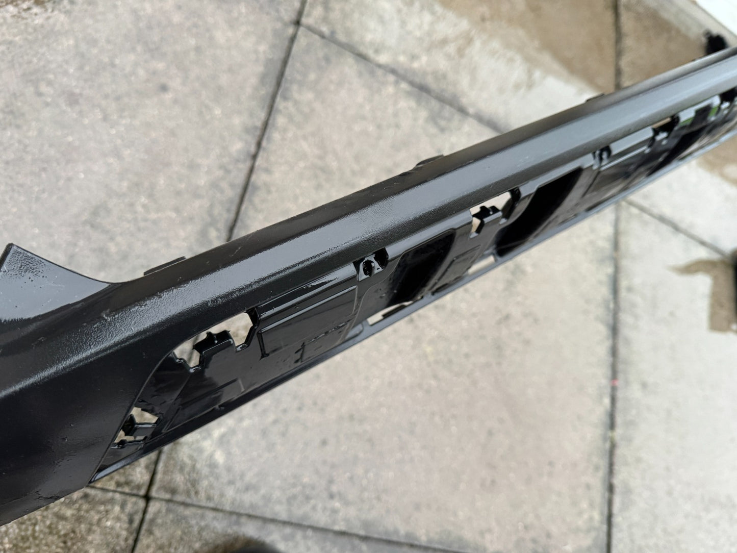 VOLVO C40 RECHARGE 2022-ON FRONT BUMPER LOWER SPOILER 32136097