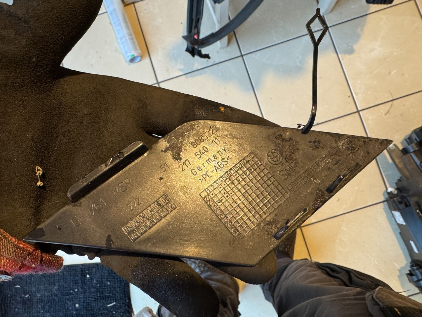 BMW 5 G60 Rear Bumper Tow Eye Cover 8085222 2025 31535566