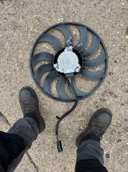 RANGE ROVER & JAGUAR MODELS ENGINE RADIATOR FAN ONLY DAMAGED K8D28C607BF