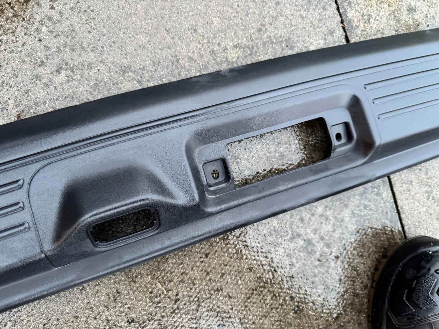 RANGE ROVER L405 REAR LOWER TAILGATE BOOT SILL TRIM CK5213D748A