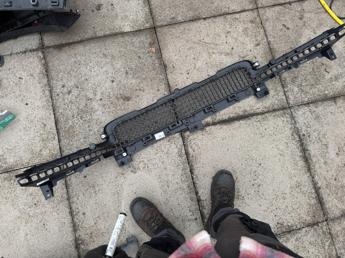 2025 Range Rover Front Centre Grille L663 L8B217K946 L8B217F791