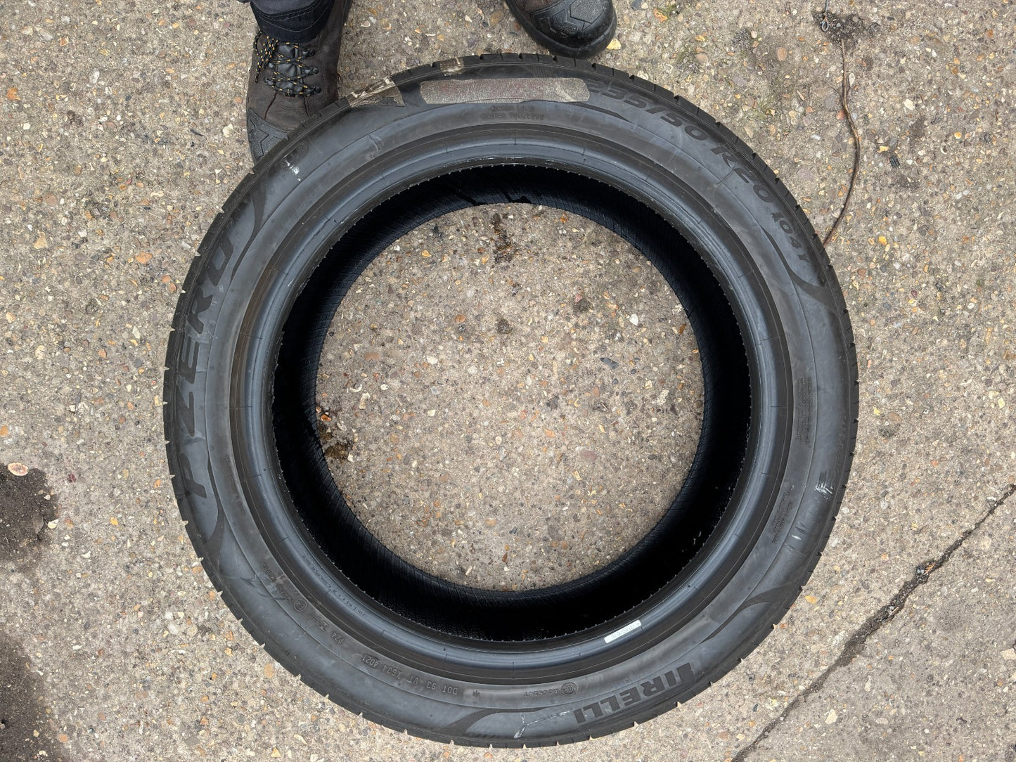 1x 235 50 20 104Y Pirelli P Zero J LR XL Dot:4021 6mm No Repairs Next Day Deliv