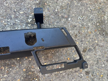 RANGE ROVER SPORT L494 FRONT BUMPER CENTER REINFORCER SUPPORT BRACKET