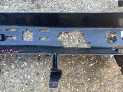 RANGE ROVER SPORT L494 FRONT BUMPER CENTER REINFORCER SUPPORT BRACKET