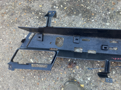 RANGE ROVER SPORT L494 FRONT BUMPER CENTER REINFORCER SUPPORT BRACKET