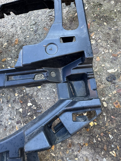 VOLKSWAGEN GOLF MK7 BUMPER MOUNT BRACKET FRONT RIGHT DRIVER SIDE 5G0807724F 2018