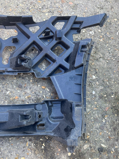 VOLKSWAGEN GOLF MK7 BUMPER MOUNT BRACKET FRONT RIGHT DRIVER SIDE 5G0807724F 2018