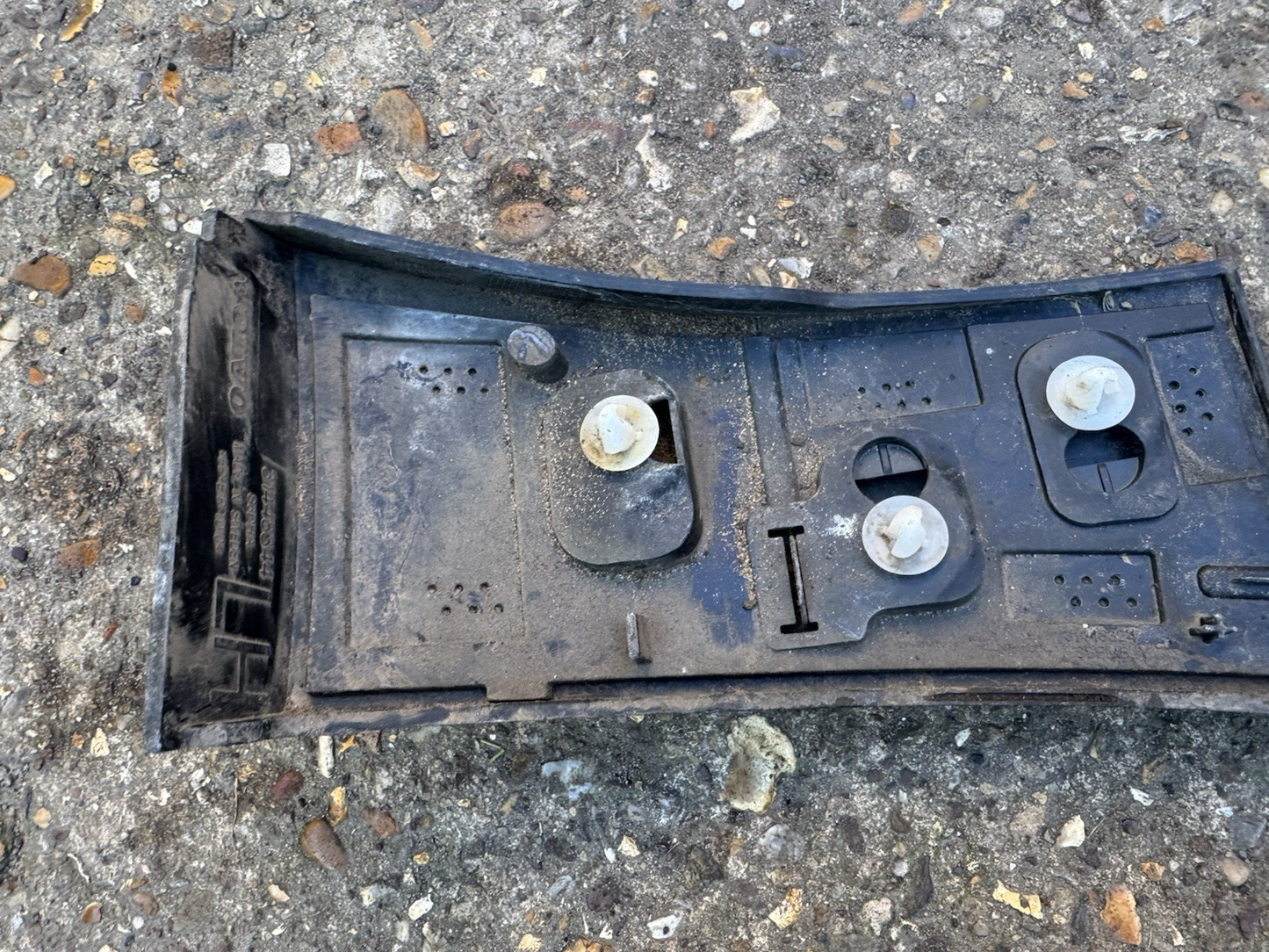 VOLVO XC40 FROM 2016 TO 2021 GENUINE FRONT LEFT WHEEL ARCH 31448344