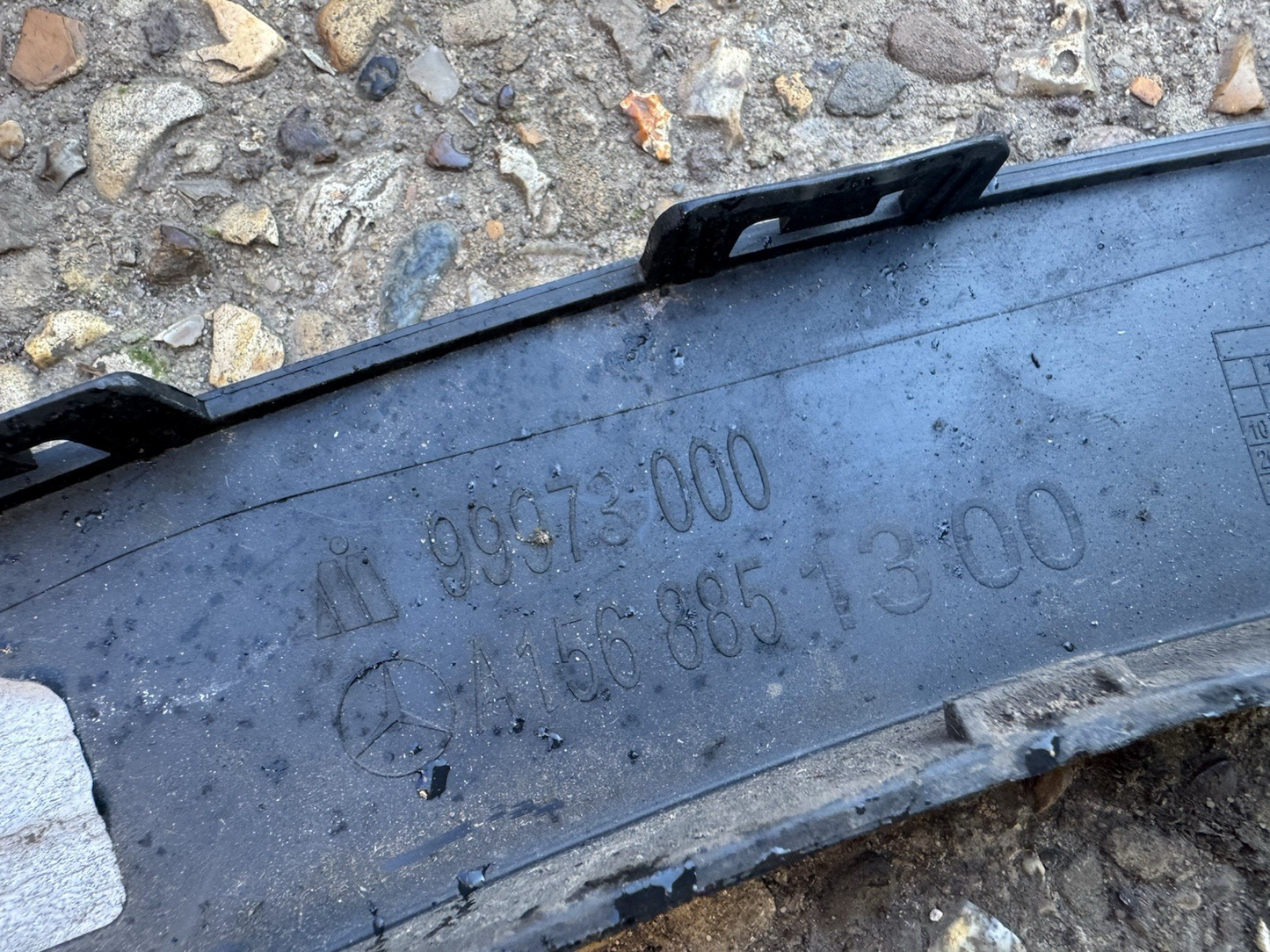 MERCEDES GLA CLASS WHEEL ARCH TRIM REAR LEFT A1568851500 W156 2016