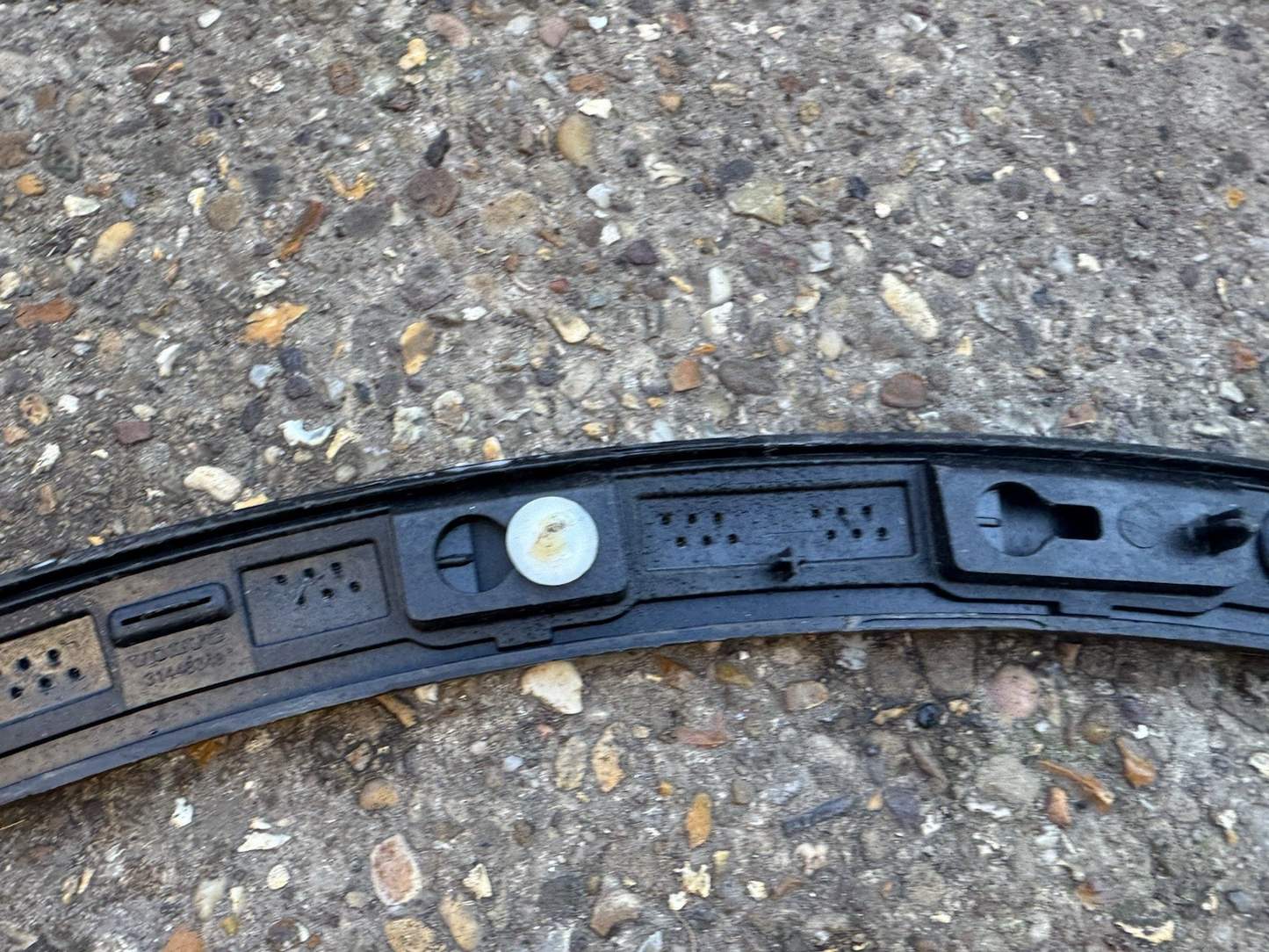 VOLVO XC40 XC-40 FRONT RIGHT DRIVER SIDE WHEEL ARCH TRIM 31448349 (716)