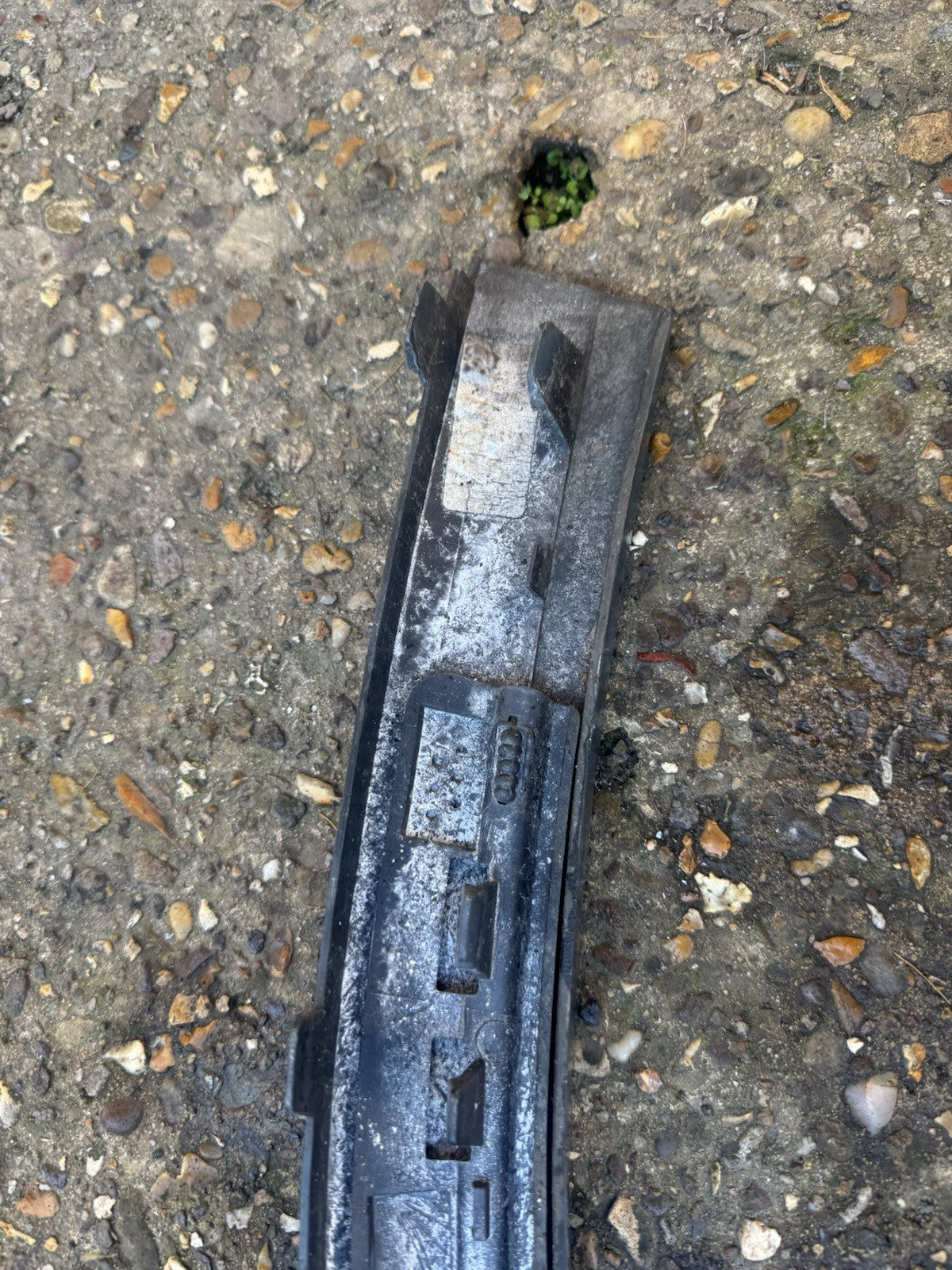 VOLVO XC90 T6 2015- REAR LEFT PASSENGER SIDE WHEEL ARCH MOULDING 31378162