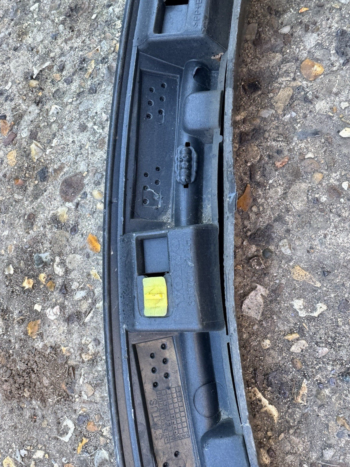 VOLVO XC90 T6 2015- REAR LEFT PASSENGER SIDE WHEEL ARCH MOULDING 31378162