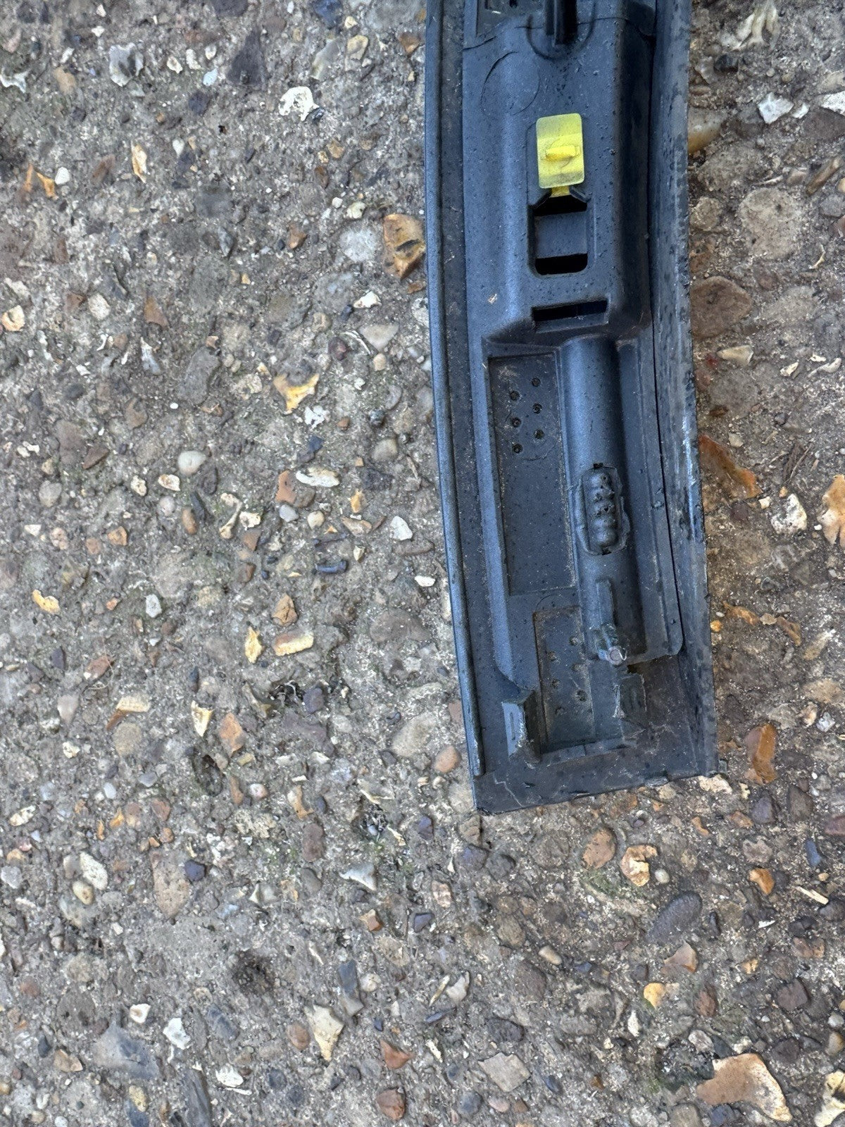 VOLVO XC90 T6 2015- REAR LEFT PASSENGER SIDE WHEEL ARCH MOULDING 31378162