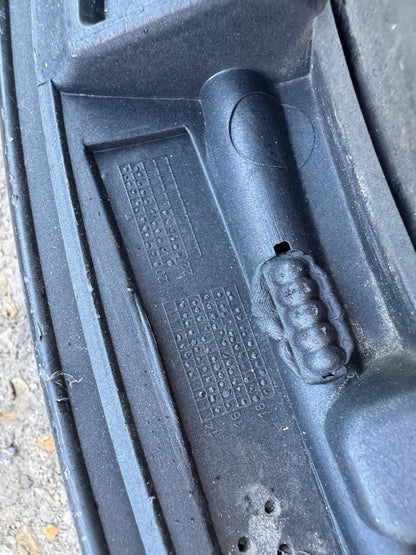 VOLVO XC90 T6 2015- REAR LEFT PASSENGER SIDE WHEEL ARCH MOULDING 31378162