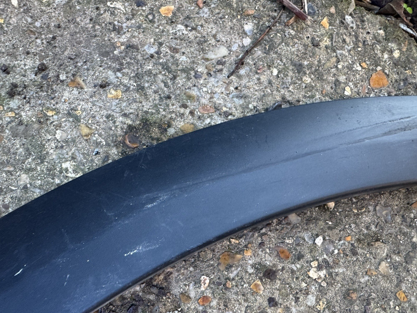 DS 3 DS3 EV MK2 2017on Front Left Wheel Arch Fender Moulding Trim 9820802680