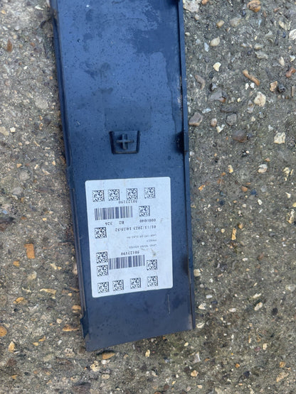 Range Rover Vogue L405 Front Door Panel Cladding Right Side 2013 – 2018 [x52]