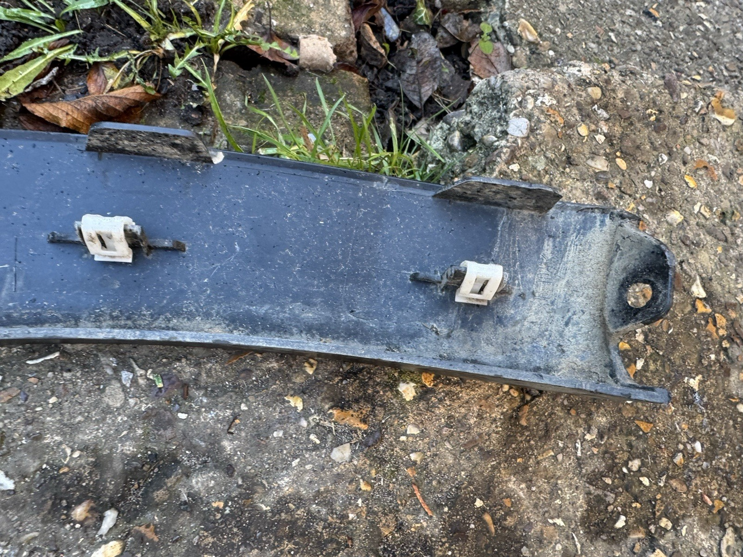 DS 3 DS3 EV MK2 2017on Front Left Wheel Arch Fender Moulding Trim 9820802680