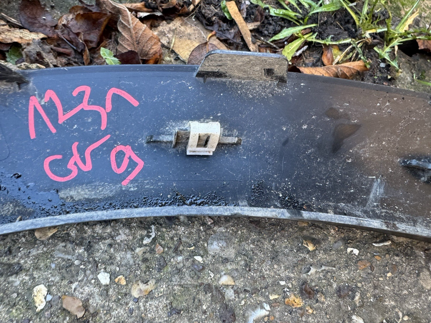 DS 3 DS3 EV MK2 2017on Front Left Wheel Arch Fender Moulding Trim 9820802680