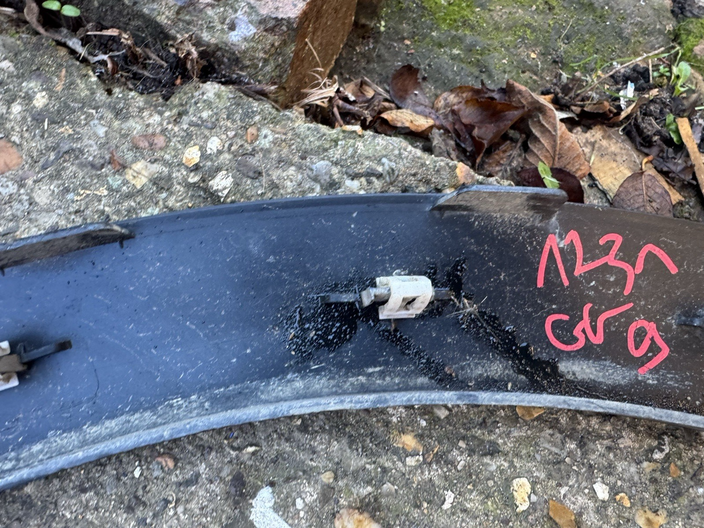 DS 3 DS3 EV MK2 2017on Front Left Wheel Arch Fender Moulding Trim 9820802680