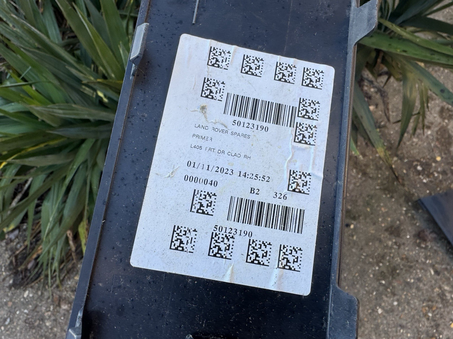 Range Rover Vogue L405 Front Door Panel Cladding Right Side 2013 – 2018 [x52]