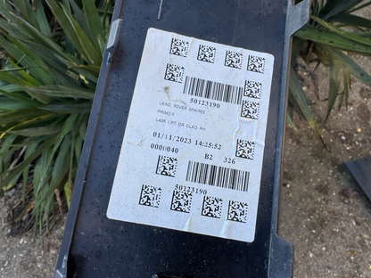 Range Rover Vogue L405 Front Door Panel Cladding Right Side 2013 – 2018 [x52]