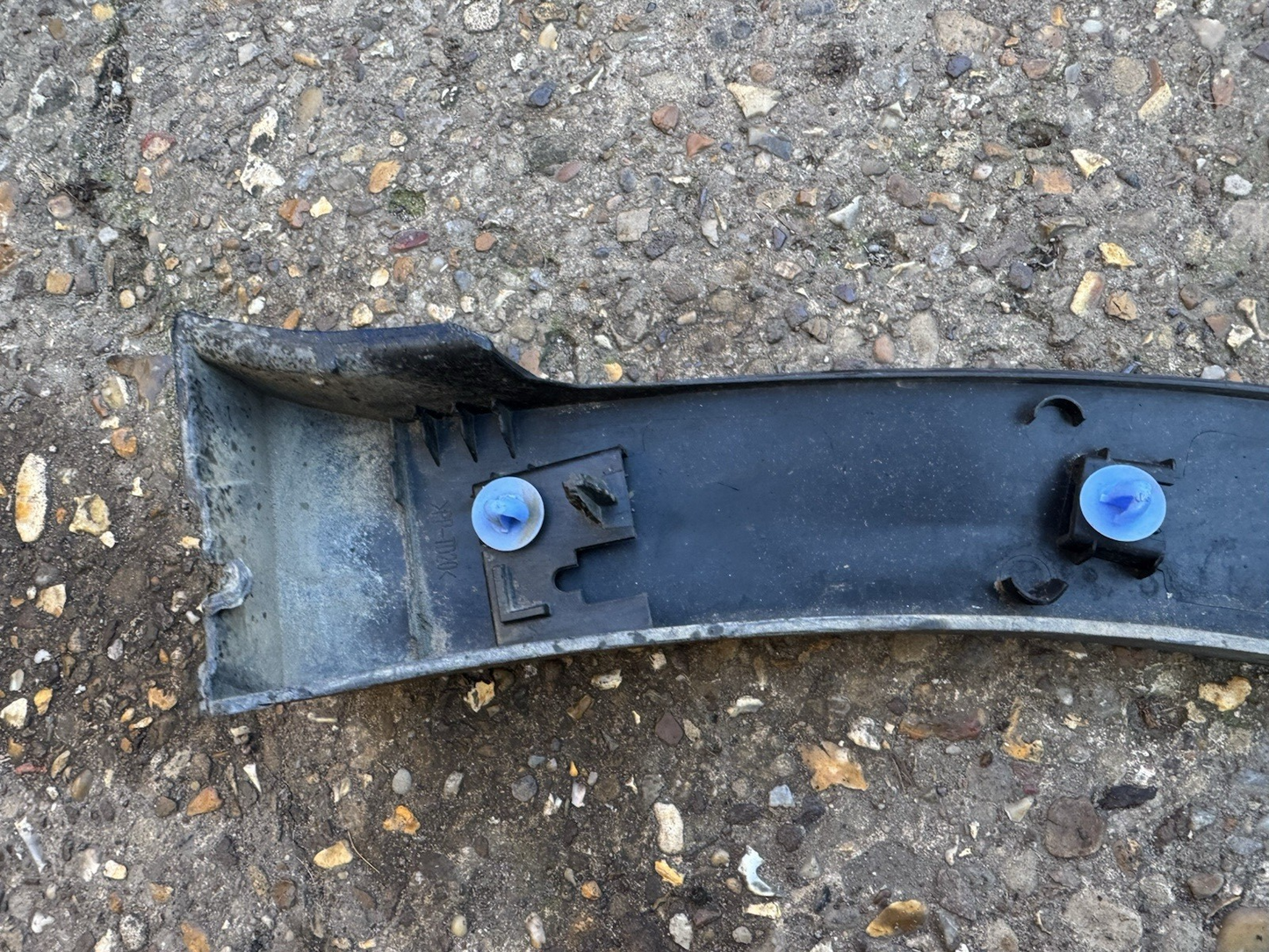 DS 3 DS3 EV MK2 2017on Front Left Wheel Arch Fender Moulding Trim 9820802680