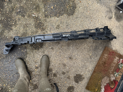 JAGUAR I-PACE X590 Rear Bumper Middle Bracket J9D3-17B861-A 2018 31690367