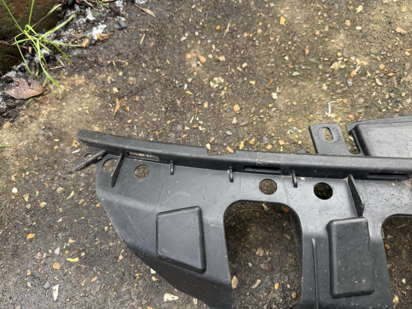 FORD KUGA BUMPER BRACKET FRONT CENTRE LV4B-17E778-V MK3 2019 - 2025