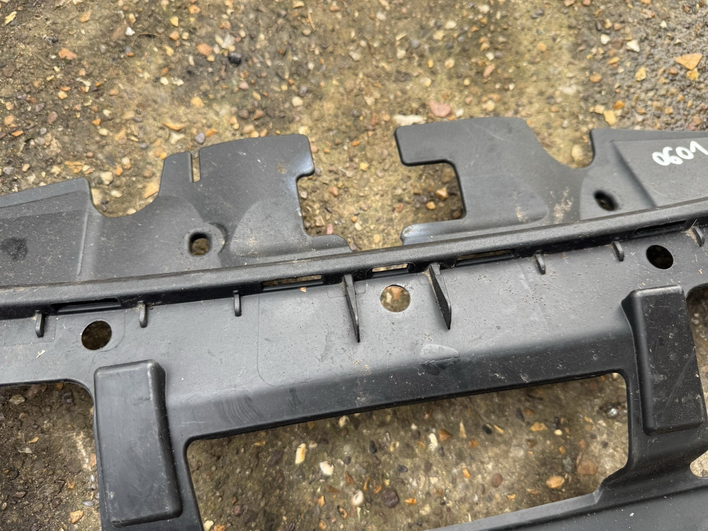 FORD KUGA BUMPER BRACKET FRONT CENTRE LV4B-17E778-V MK3 2019 - 2025